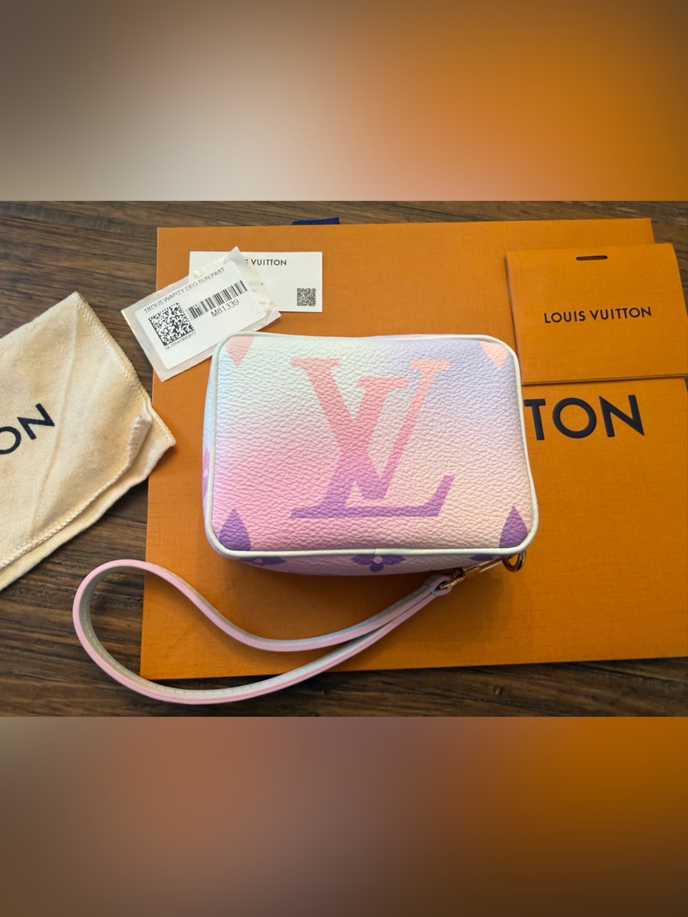 Louis Vuitton Wapity Case M81339 Sunrise Pastel NWT - Picture 9 of 9